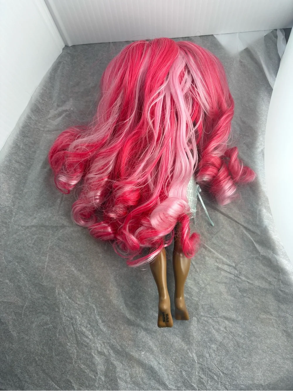 Rainbow High Doll Pink Hair / Silver Dress MGA 2020